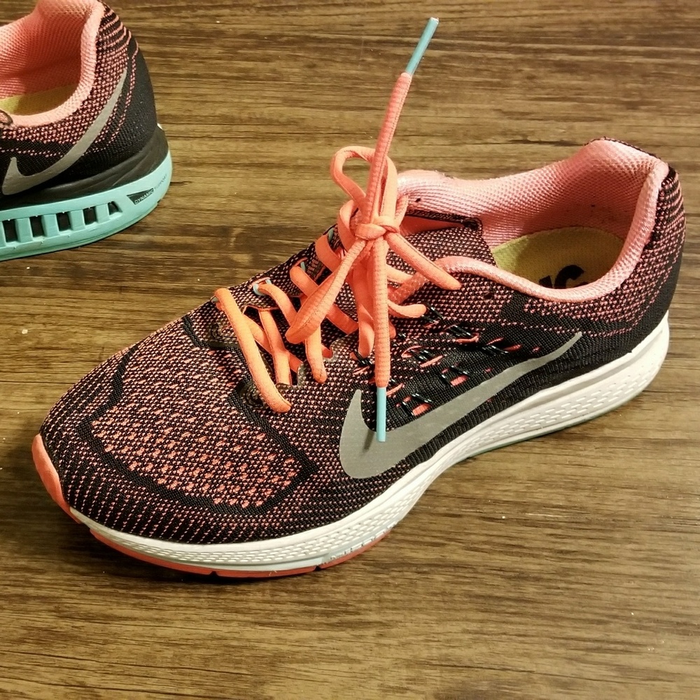 buy nike zoom structure 18